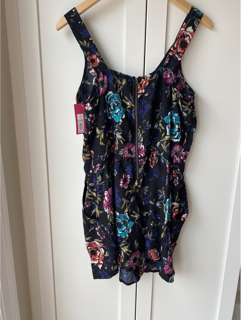 NWT Xhilaration One Piece Romper Women Size Large Floral Back Zip - Picture 2 of 7